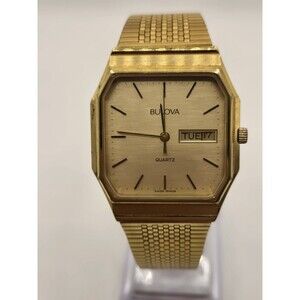 Stunning Vintage Bulova 1983 Gold Tone Men's Stainless Steel Watch. MUST READ
